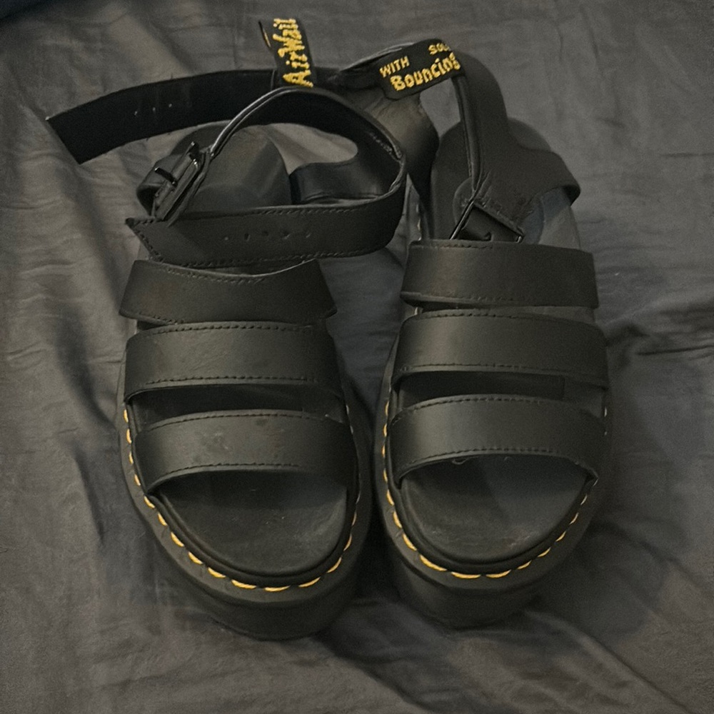 Dr Marten Sandals black platforms. Good condition.